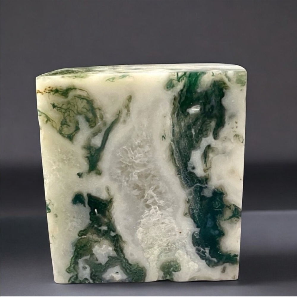 White & green Druzy Geode Moss Agate Square Crystal
Cube